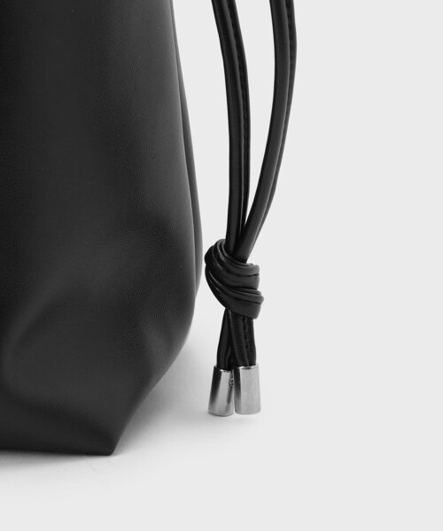 tk.TAKEO KIKUCHI(ティーケータケオキクチ)の「ドロスト2WAYトートバッグ(トートバッグ・メンズ・ブラック系/ブラック・00)」の14枚目の写真