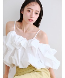 ボリュームパフブラウス