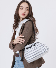 美品 レスポートサック 2way ハンドバッグ ショルダーバッグ 斜め掛け チェック柄 レディース LeSportsac 美品 LeSportsac 2way ハンドバッグ ショルダーバッグ 斜め掛け