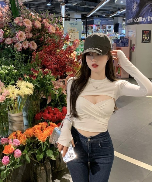 Ritzy(リッツィー)の「クロスデザインセクシークロップドトップス(Tシャツ/カットソー・レディース・ライトグリーン/ホワイト・M/L)」の17枚目の写真