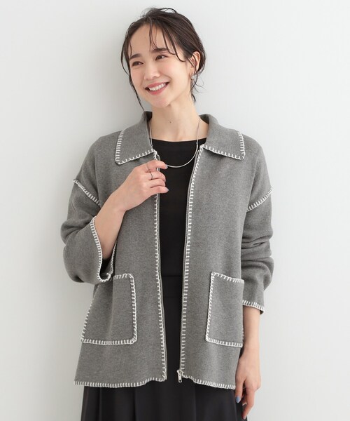 SHOO・LA・RUE（シューラルー）の「ステッチ襟付きが魅力な ジップニットカーディガン（カーディガン/ボレロ・レディース・オフホワイト/グレー/ライトグリーン・00）」の8枚目の写真