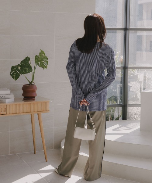 slattgir(スラットジール)の「高身長 ビスチェ付きロンT(トールサイズ)Essenave(Tシャツ/カットソー・レディース・オートミール/ネイビー系・T3L/TLL/TL/TM)」の20枚目の写真