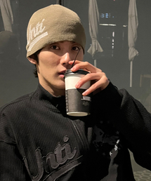 UNTITLED SEOUL（アンタイトル ソウル）の「アンタイトル バーシティ ビーニ ベージュ（ニットキャップ/ビーニー）」