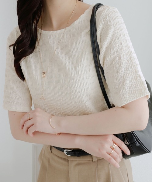 Viola e Viola(ヴィオラエヴィオラ)の「ポコポコ素材Tシャツ(Tシャツ/カットソー・レディース・ブラック/ネイビー/イエロー/ピンク/ホワイト・M/L/LL)」の2枚目の写真