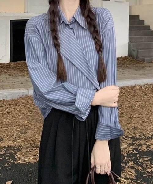 Flugge(フラッジー)の「デザインカラーストライプシャツ(シャツ/ブラウス・レディース・ブルー・MEDIUM/LARGE)」の8枚目の写真