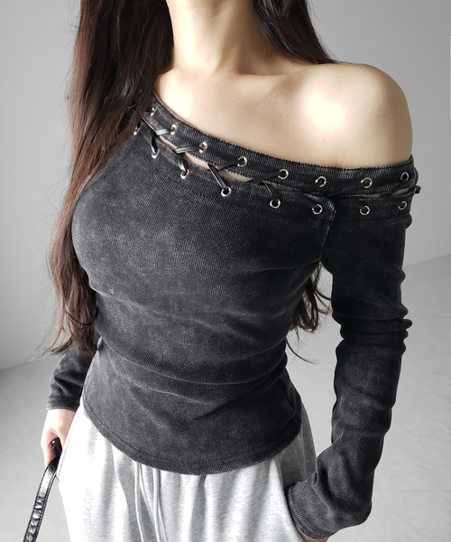 me+em select(ミームセレクト)の「【 2color 】ヴィンテージカットアウトレースアップワンショルリブトップス / vintage cutout laceup one shoulder lib tops ※※(Tシャツ/カットソー・レディース・ブラック/グレー・FREE)」の1枚目の写真