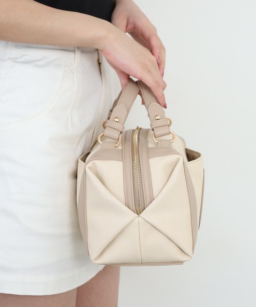 CECIL McBEE(セシルマクビー)の「Emblem Shoulder Bag(ボストンバッグ・レディース・ホワイト/ピンク/ベージュ・F)」の20枚目の写真