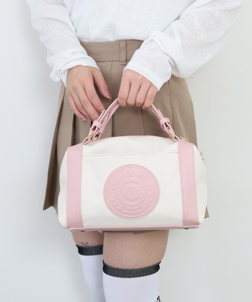 CECIL McBEE(セシルマクビー)の「Emblem Shoulder Bag(ボストンバッグ・レディース・ホワイト/ピンク/ベージュ・F)」の5枚目の写真