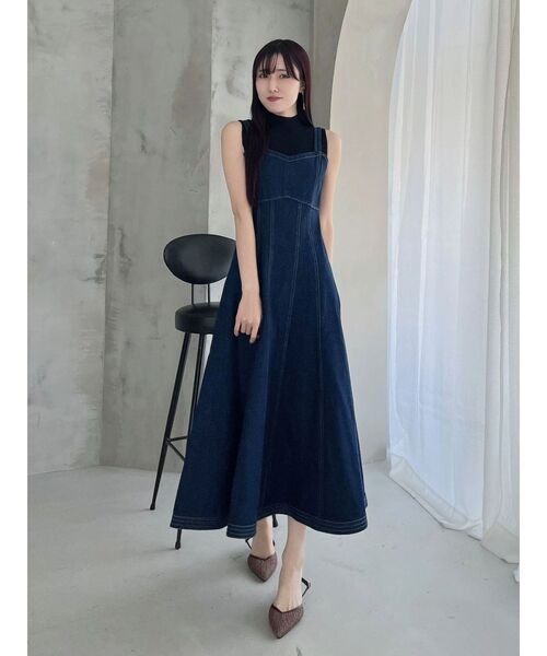 MERCURYDUO(マーキュリーデュオ)の「デニムフィットアンドフレアバックレースアップジャンスカ(ワンピース・レディース・オフホワイト/インディゴブルー/ピンク・SMALL/MEDIUM)」の5枚目の写真
