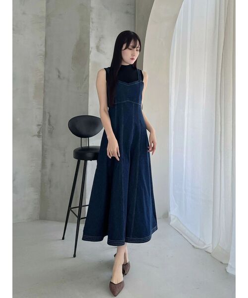 MERCURYDUO(マーキュリーデュオ)の「デニムフィットアンドフレアバックレースアップジャンスカ(ワンピース・レディース・オフホワイト/インディゴブルー/ピンク・SMALL/MEDIUM)」の6枚目の写真