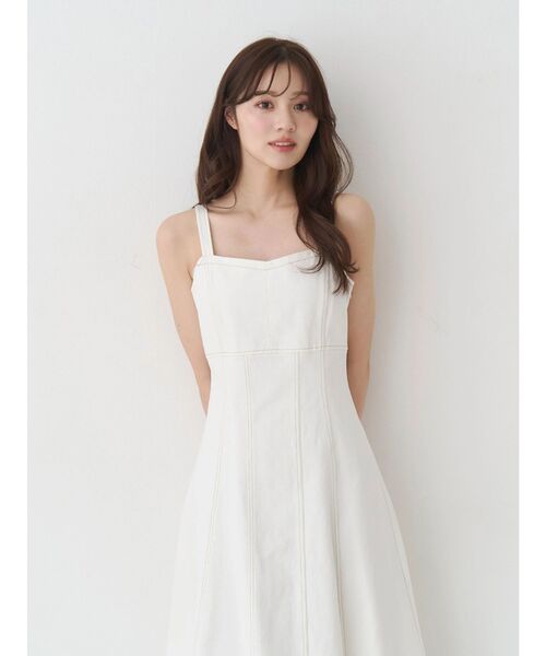 MERCURYDUO(マーキュリーデュオ)の「デニムフィットアンドフレアバックレースアップジャンスカ(ワンピース・レディース・オフホワイト/インディゴブルー/ピンク・SMALL/MEDIUM)」の18枚目の写真