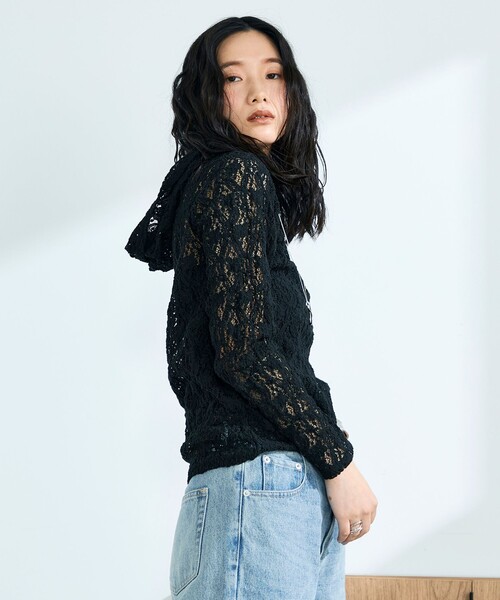 fredy emue（フレディエミュ）の「コットンレースフーディ（Tシャツ/カットソー・レディース・ブラック/オフホワイト・38）」の9枚目の写真