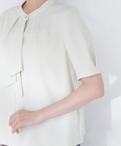 NATURAL BEAUTY BASIC(ナチュラルビューティーベーシック)の「◇ラッフルボウタイブラウス半袖(シャツ/ブラウス・レディース・ベージュ/イエロー/オフホワイト・SMALL/MEDIUM)」の13枚目の写真