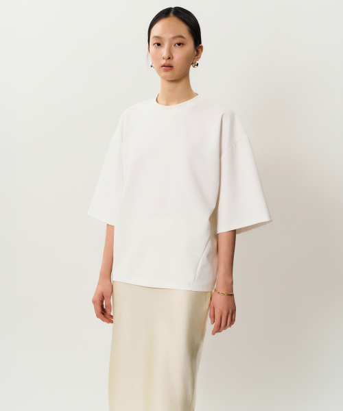 MAYVERU(メイバーユー)の「Amid T-shirt _ Ivory(Tシャツ/カットソー・レディース・その他・FREE)」の1枚目の写真