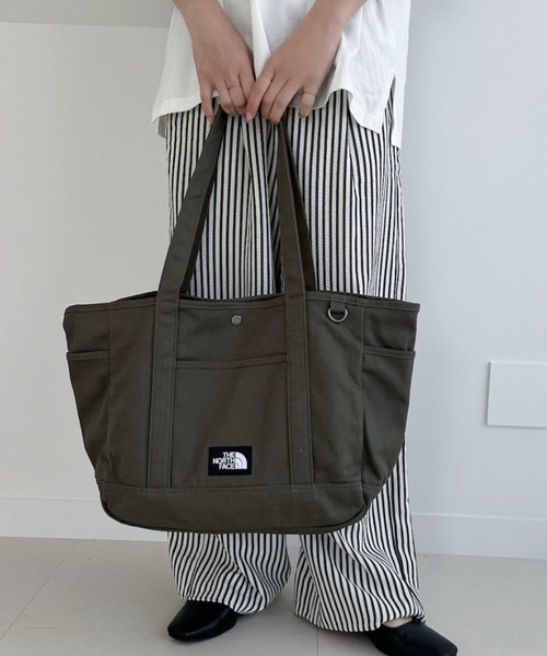 THE NORTH FACE(ザノースフェイス)の「◇THE NORTH FACE◇ WHITE LABEL 正規品/ノートPC収納可能大容量/オールデイ トート L ALL-DAY TOTE L(トートバッグ・レディース・キャメル/カーキ/ブラック・FREE)」の11枚目の写真