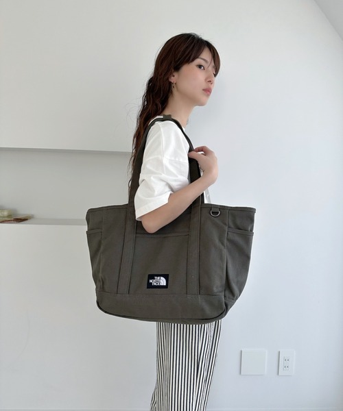 THE NORTH FACE(ザノースフェイス)の「◇THE NORTH FACE◇ WHITE LABEL 正規品/ノートPC収納可能大容量/オールデイ トート L ALL-DAY TOTE L(トートバッグ・レディース・キャメル/カーキ/ブラック・FREE)」の14枚目の写真