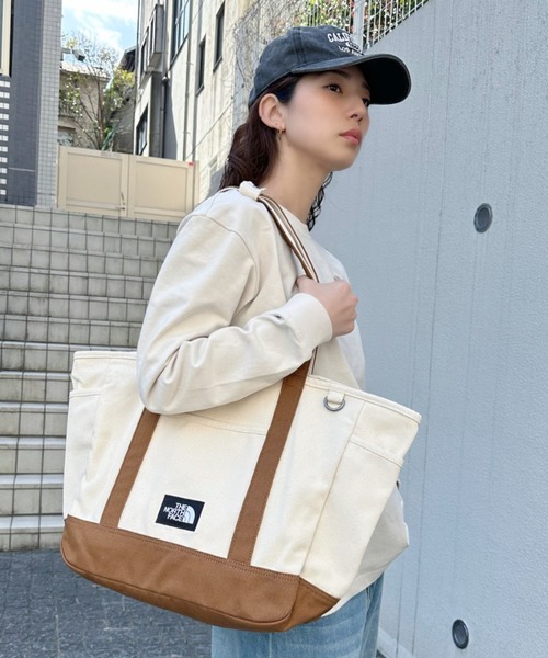 THE NORTH FACE(ザノースフェイス)の「◇THE NORTH FACE◇ WHITE LABEL 正規品/ノートPC収納可能大容量/オールデイ トート L ALL-DAY TOTE L(トートバッグ・レディース・キャメル/カーキ/ブラック・FREE)」の17枚目の写真