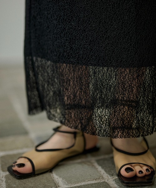 LAULEN(ローレン)の「lace narrow long skirt /レースナローロングスカート(スカート・レディース・ブラウン/ブラック・FREE)」の3枚目の写真