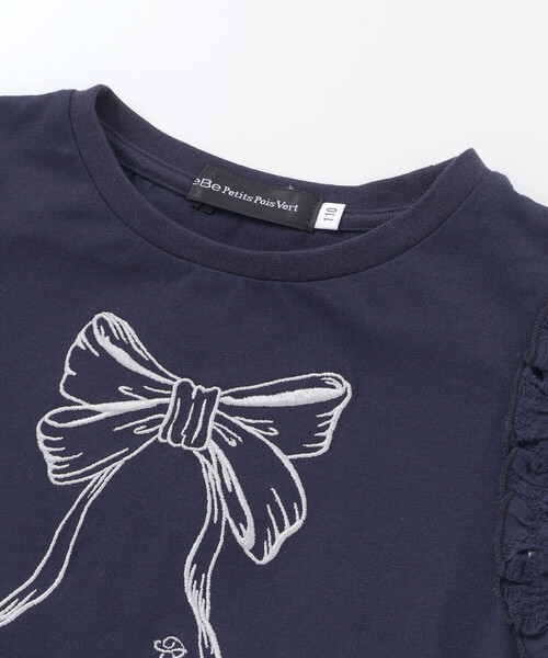 BeBe Petits Pois Vert(ベベプチポワヴェール)の「袖異素材リボン刺しゅうTシャツ(Tシャツ/カットソー・キッズ・ピンク/ネイビー/ホワイト・110cm/120cm/130cm/140cm/150cm)」の13枚目の写真