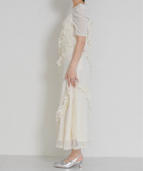 31 Sons de mode(トランテアン ソン ドゥ モード)の「一部店舗限定 2026春夏新作 フリルキャミロングワンピース(ワンピース・レディース・ホワイト・フリ-)」の11枚目の写真