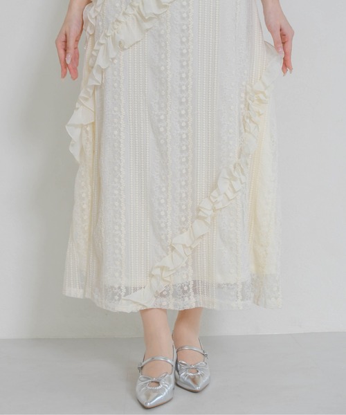 31 Sons de mode(トランテアン ソン ドゥ モード)の「一部店舗限定 2026春夏新作 フリルキャミロングワンピース(ワンピース・レディース・ホワイト・フリ-)」の15枚目の写真