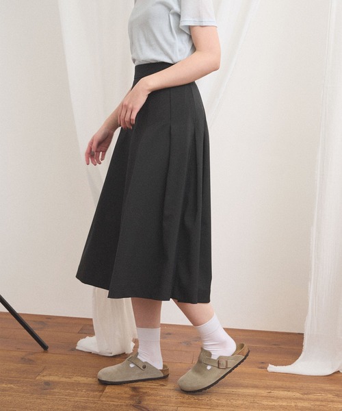 fig London(フィグロンドン)の「standard tuck skirt(スカート・レディース・チャコールグレー/グレー・FREE)」の13枚目の写真
