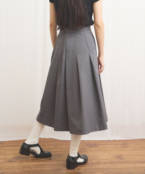fig London(フィグロンドン)の「standard tuck skirt(スカート・レディース・チャコールグレー/グレー・FREE)」の17枚目の写真