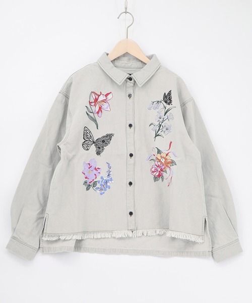 iS ScoLar(イズスカラー)の「561238:花蝶刺繍すそフリンジ入りデニムシャツ(シャツ/ブラウス・レディース・グレー/ブラック・M)」の10枚目の写真