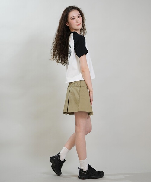 LURKING CLASS(ラーキングクラス)の「【ムラサキスポーツ限定】LURKING CLASS/ラーキングクラス 半袖 Tシャツ クロップド丈 GOOD TIMES 2 RAGLN MINI ST26STM04W(Tシャツ/カットソー・レディース・ブラック×ホワイト/ホワイト×ブラック・L/M)」の7枚目の写真