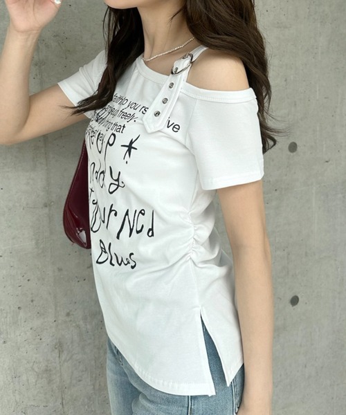 Ada.(エイダ)の「肩ベルト付き ワンショルダー Y2Kテイスト半袖カットソー(Tシャツ/カットソー・レディース・ブラック/ネイビー/ホワイト/グレー・FREE)」の9枚目の写真