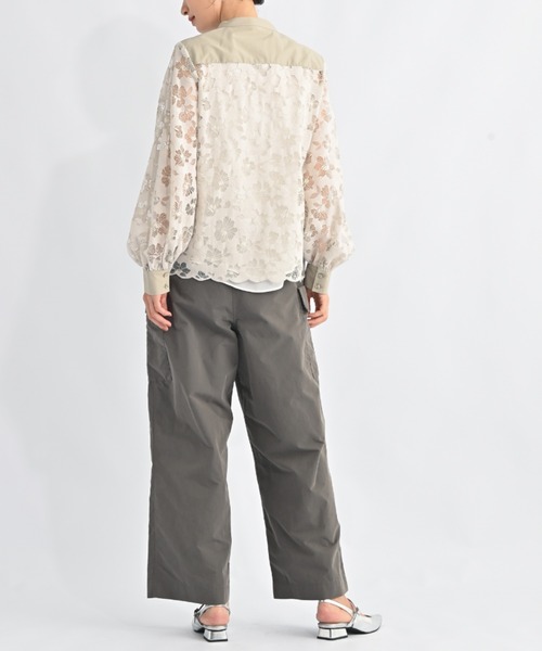aunt lily(アントリリー)の「華やかラッセルレース スタンドネックシャツ|レースシャツ レースブラウス スタンドカラー 比翼仕立て 羽織り コットン混 きれいめ 大人カジュアル(シャツ/ブラウス・レディース・ブラック/グレー/ブルー・S/M/L/LL/3L)」の7枚目の写真