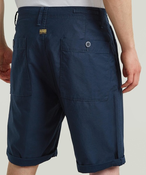 G-STAR(ジースター)の「Pleated Chino Shorts/フロントプリーツデザインコットンリネンチノショートパンツ(その他パンツ・メンズ・ダークブルー・28inch/30inch/32inch/34inch)」の3枚目の写真