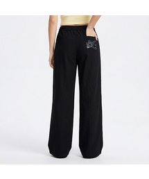 RANDOMOFF（ランダムオフ）の「NACRE GLOW ONE TUCK WIDE SWEAT PANTS (2color)（スウェットパンツ）」