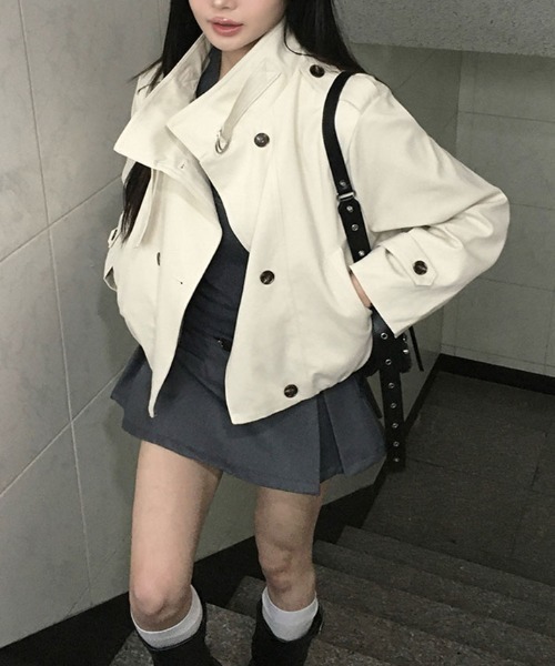 Emilie(エミリー)の「ハイネックベルトショートトレンチ(トレンチコート・レディース・アイボリー/ベージュ・FREE)」の5枚目の写真
