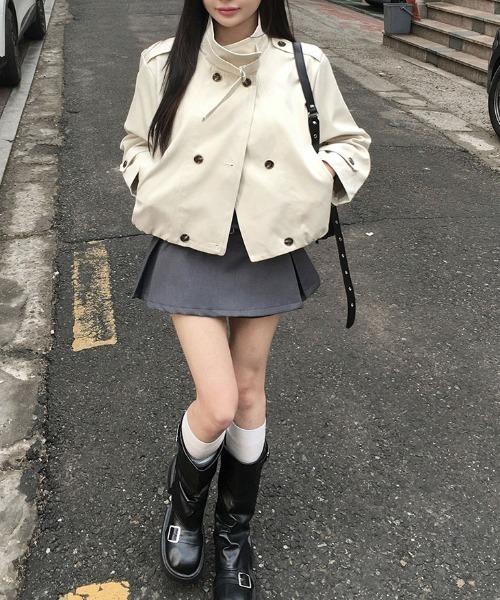 Emilie(エミリー)の「ハイネックベルトショートトレンチ(トレンチコート・レディース・アイボリー/ベージュ・FREE)」の8枚目の写真