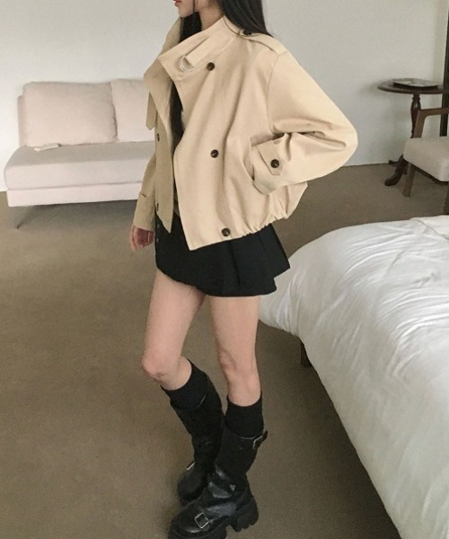 Emilie(エミリー)の「ハイネックベルトショートトレンチ(トレンチコート・レディース・アイボリー/ベージュ・FREE)」の21枚目の写真