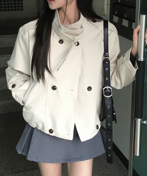Emilie(エミリー)の「ハイネックベルトショートトレンチ(トレンチコート・レディース・アイボリー/ベージュ・FREE)」の7枚目の写真