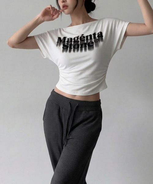 VIVID LADY(ビビッドレディー)の「ドレープ ボートネック ロゴトップス(Tシャツ/カットソー・レディース・ホワイト/ブラック/ベージュ・FREE)」の4枚目の写真