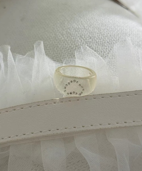 Vipoa(ヴィポア)の「Heartdesign clear ring(リング・レディース・クリア・ONE SIZE)」の3枚目の写真