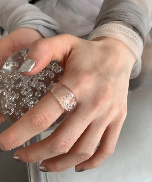 Vipoa(ヴィポア)の「Heartdesign clear ring(リング・レディース・クリア・ONE SIZE)」の6枚目の写真