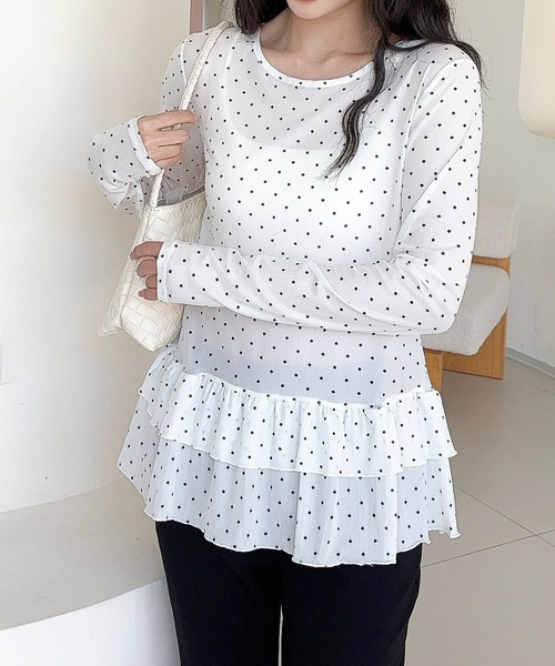 Jasmine Grandiflorum(ジャスミングランディフローラム)の「【Jasmine】ティアードフリルドッドシアートップス(Tシャツ/カットソー・レディース・ブラック/ホワイト・FREE)」の1枚目の写真