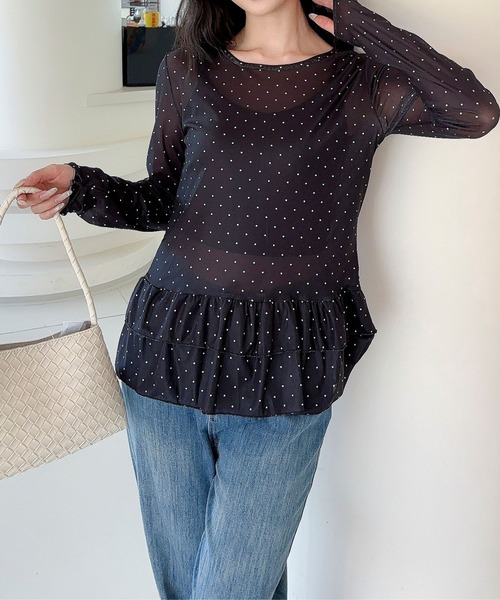 Jasmine Grandiflorum(ジャスミングランディフローラム)の「【Jasmine】ティアードフリルドッドシアートップス(Tシャツ/カットソー・レディース・ブラック/ホワイト・FREE)」の4枚目の写真