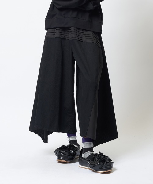 gomme(ゴム)の「デニムタックパンツ(デニムパンツ・レディース・ブラック/インディゴブルー・MEDIUM)」の2枚目の写真