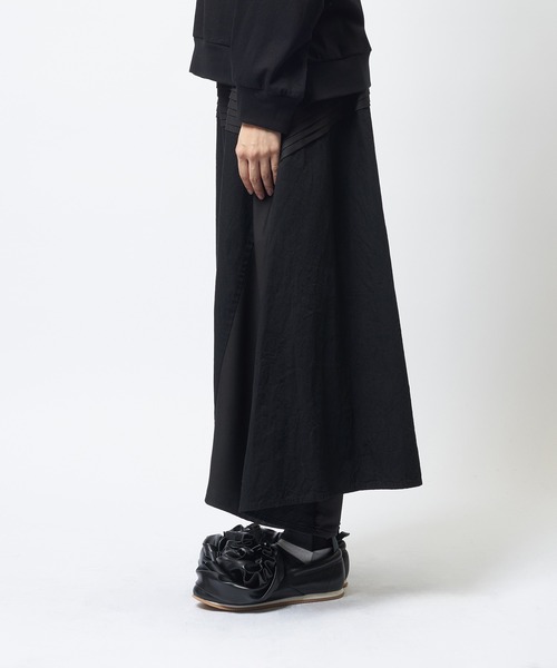 gomme(ゴム)の「デニムタックパンツ(デニムパンツ・レディース・ブラック/インディゴブルー・MEDIUM)」の9枚目の写真