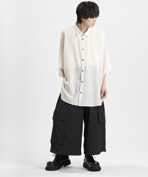 NO ID.(ノーアイディ)の「【NO ID.】Irregular Hemline Shirt / イレギュラー ヘムライン シャツ(シャツ/ブラウス・メンズ・ホワイト/グレー/ブラック・ONE SIZE)」の4枚目の写真