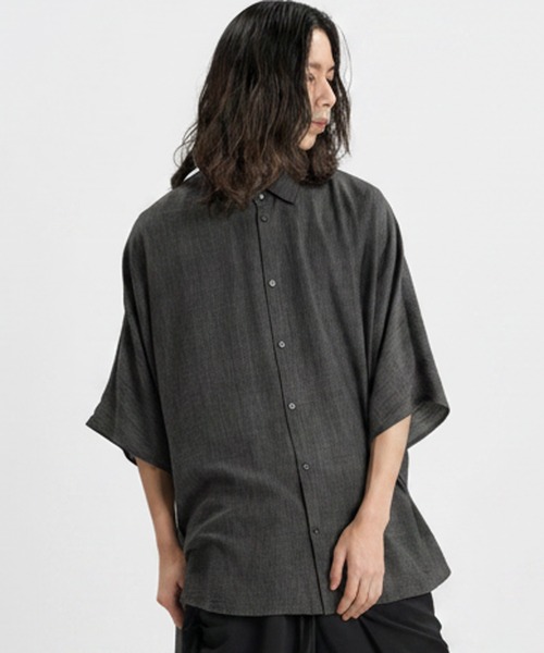 NO ID.(ノーアイディ)の「【NO ID.】Irregular Hemline Shirt / イレギュラー ヘムライン シャツ(シャツ/ブラウス・メンズ・ホワイト/グレー/ブラック・ONE SIZE)」の10枚目の写真