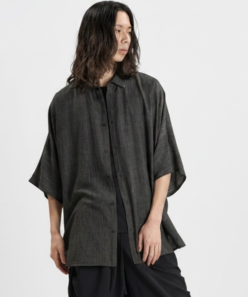 NO ID.(ノーアイディ)の「【NO ID.】Irregular Hemline Shirt / イレギュラー ヘムライン シャツ(シャツ/ブラウス・メンズ・ホワイト/グレー/ブラック・ONE SIZE)」の13枚目の写真