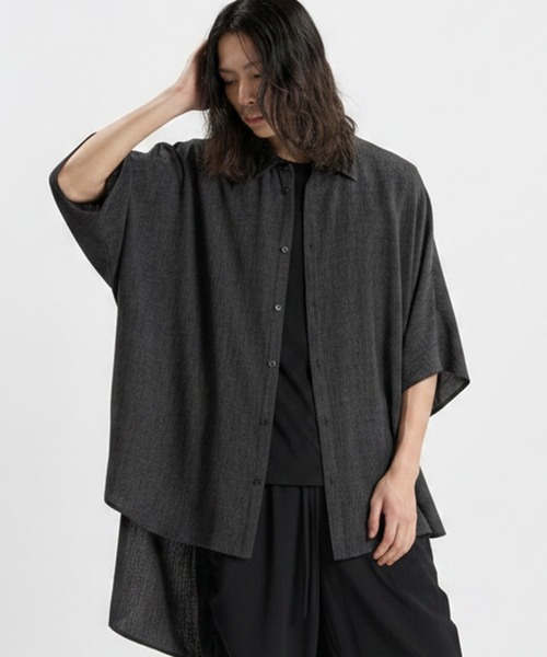 NO ID.(ノーアイディ)の「【NO ID.】Irregular Hemline Shirt / イレギュラー ヘムライン シャツ(シャツ/ブラウス・メンズ・ホワイト/グレー/ブラック・ONE SIZE)」の17枚目の写真