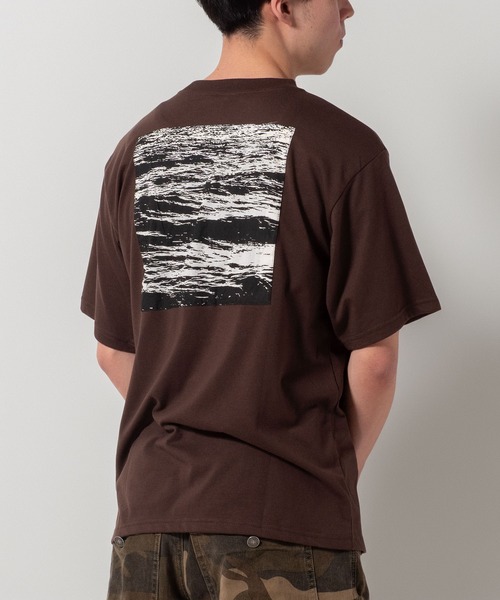 BAYBLO(ベイブロ)の「(SA) ワッペン プリント 刺繍 ロゴ 半袖 Tシャツ(Tシャツ/カットソー・メンズ・ブラック系2/グリーン系1/ホワイト系3/ブラック系4/ブラウン系3/ホワイト系5/グリーン系3/パープル系2/ブラック系1/グレー系1/ブラック系3/グリーン系2/ホワイト系4/パープル系1/ホワイト系1/ホワイト系2/ブラウン系1/ブラウン系2/ブラック系5・M/L/LL)」の14枚目の写真