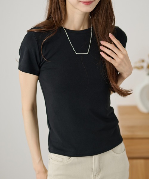 DAYRA(デイラ)の「ベーシック コンパクト 無地 半袖 トップス(Tシャツ/カットソー・レディース・ホワイト/ライトブルー/ブラック/ブラウン/グレー/アイボリー・FREE)」の1枚目の写真